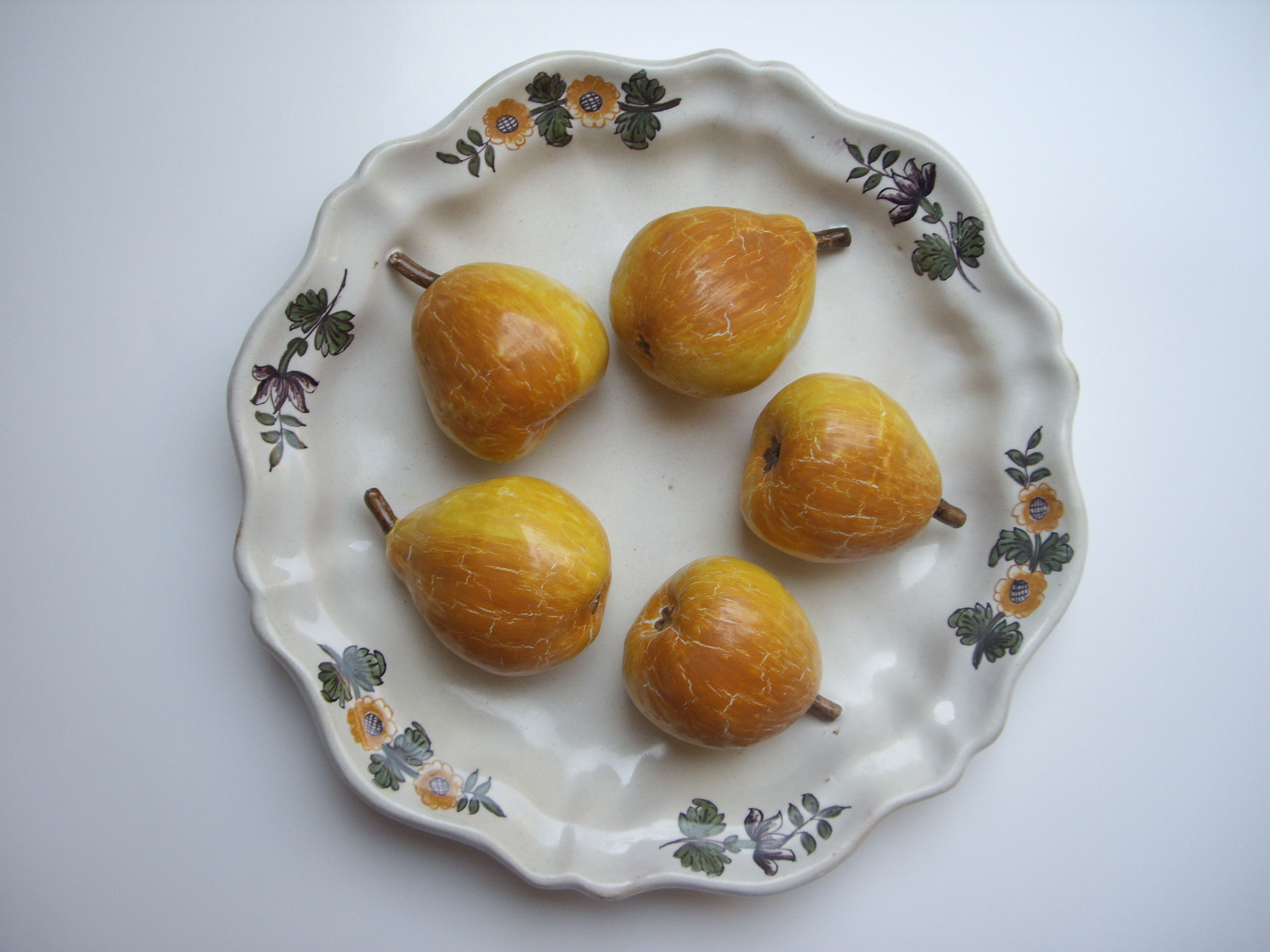 Assiette aux poires - Resaturation de Ceramique